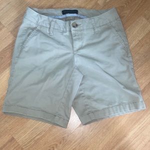 aero khaki shorts